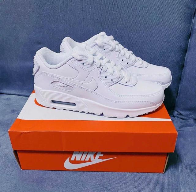 Nike Air Max 90 biały R.39