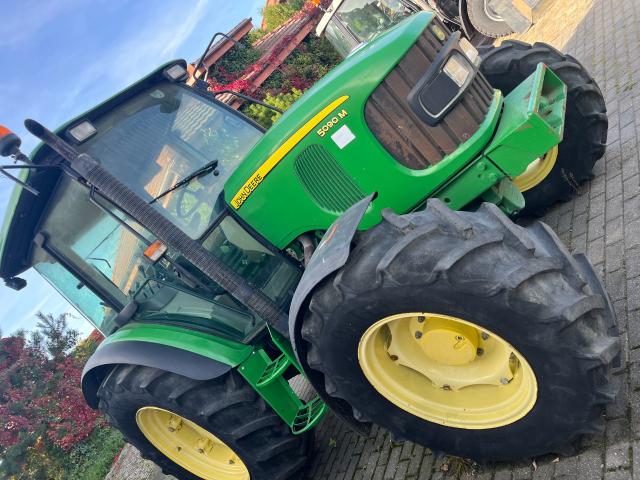 Ciągnik John Deere 5090 M